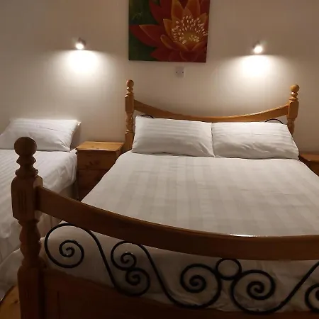 モーテル Keane's Bar & Restaurant Lisdeen