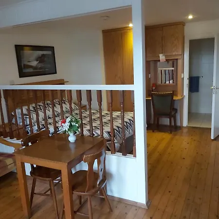 Keane's Bar & Restaurant Motel *