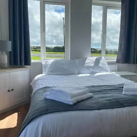 Keane's Bar & Restaurant * Lisdeen