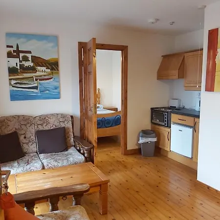 Keane's Bar & Restaurant * Lisdeen