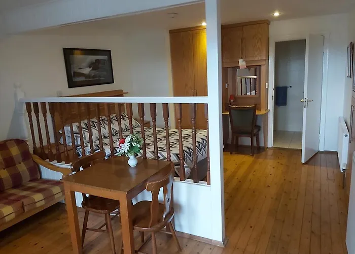 Keane's Bar & Restaurant Motel *