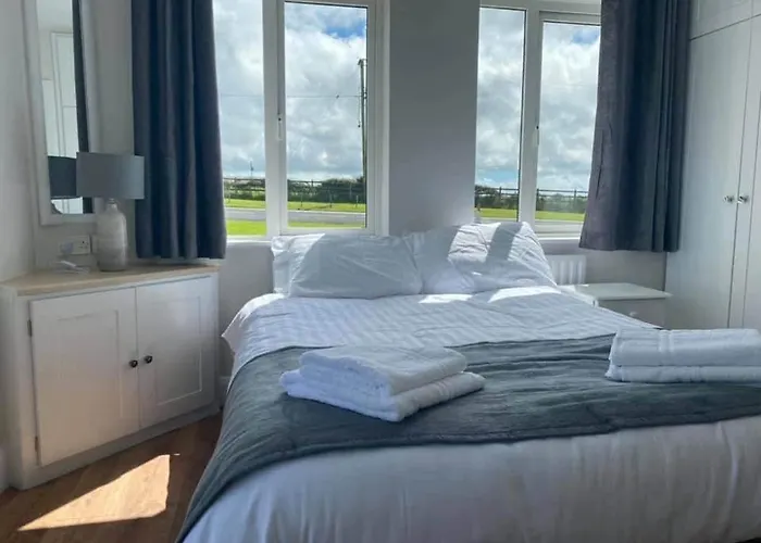 Keane's Bar & Restaurant * Lisdeen