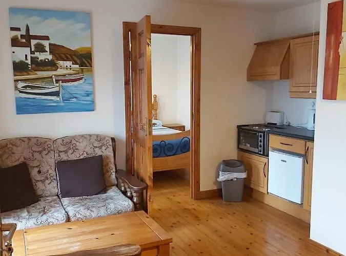 Keane's Bar & Restaurant * Lisdeen